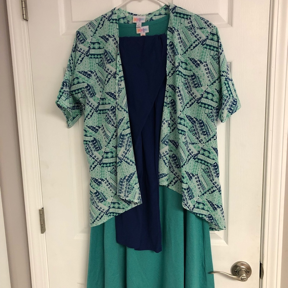 LuLaRoe Outfit Carly OS Leggings Bianka